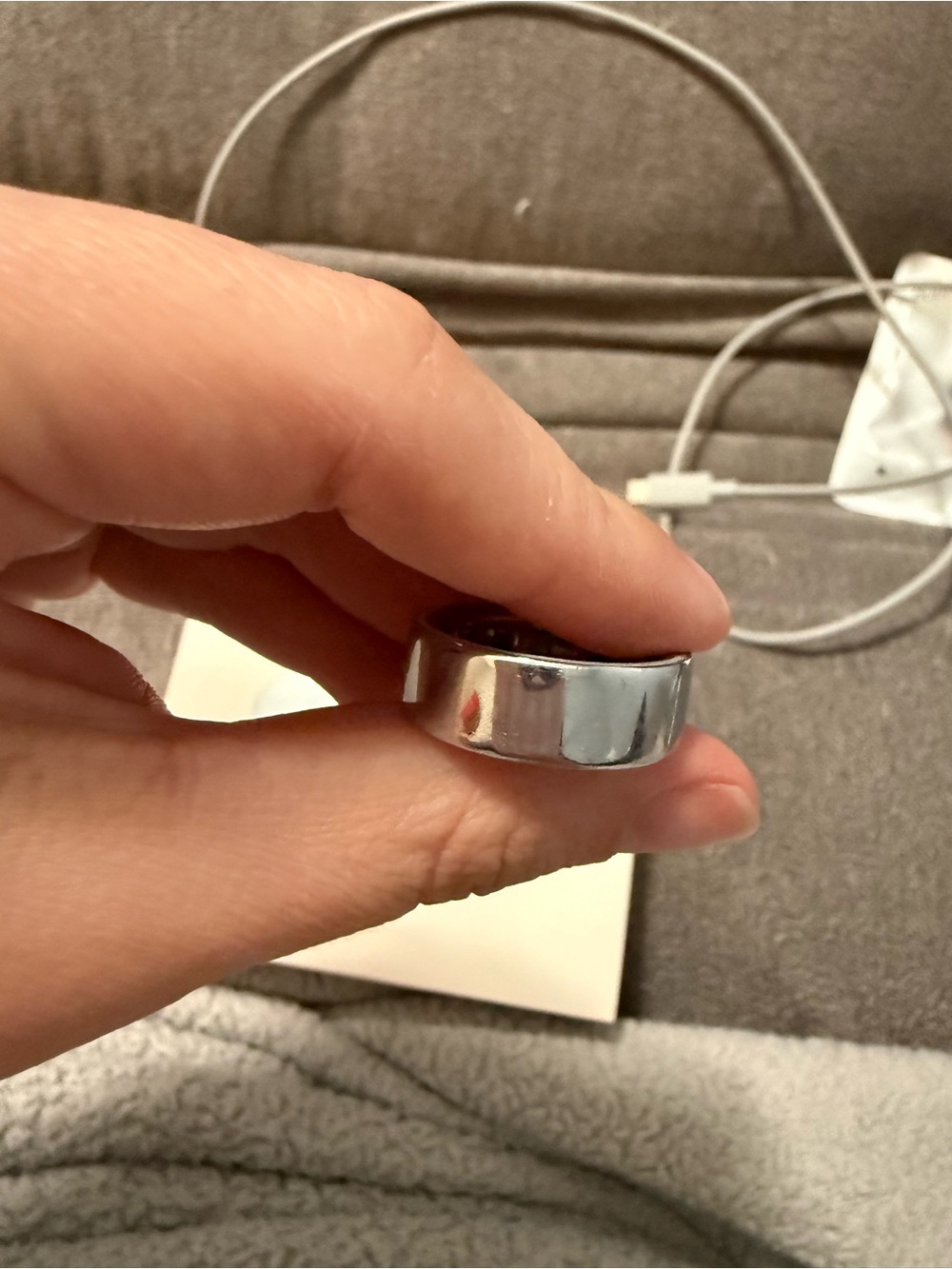 Oura 4th generation smart ring - Picture 3 of 3
